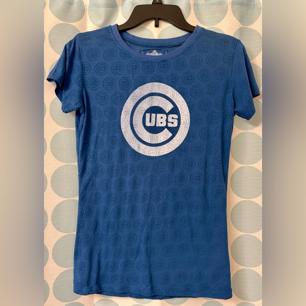 Chicago Cubs Women’s Burnout C Shirt, Size L